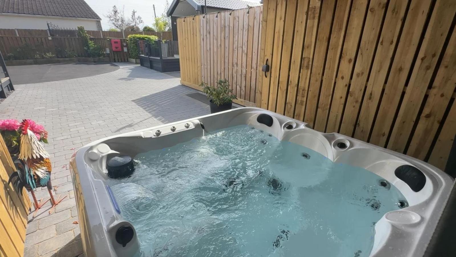 The Pods At Haulfryn Caravan Park Whitford Bagian luar foto