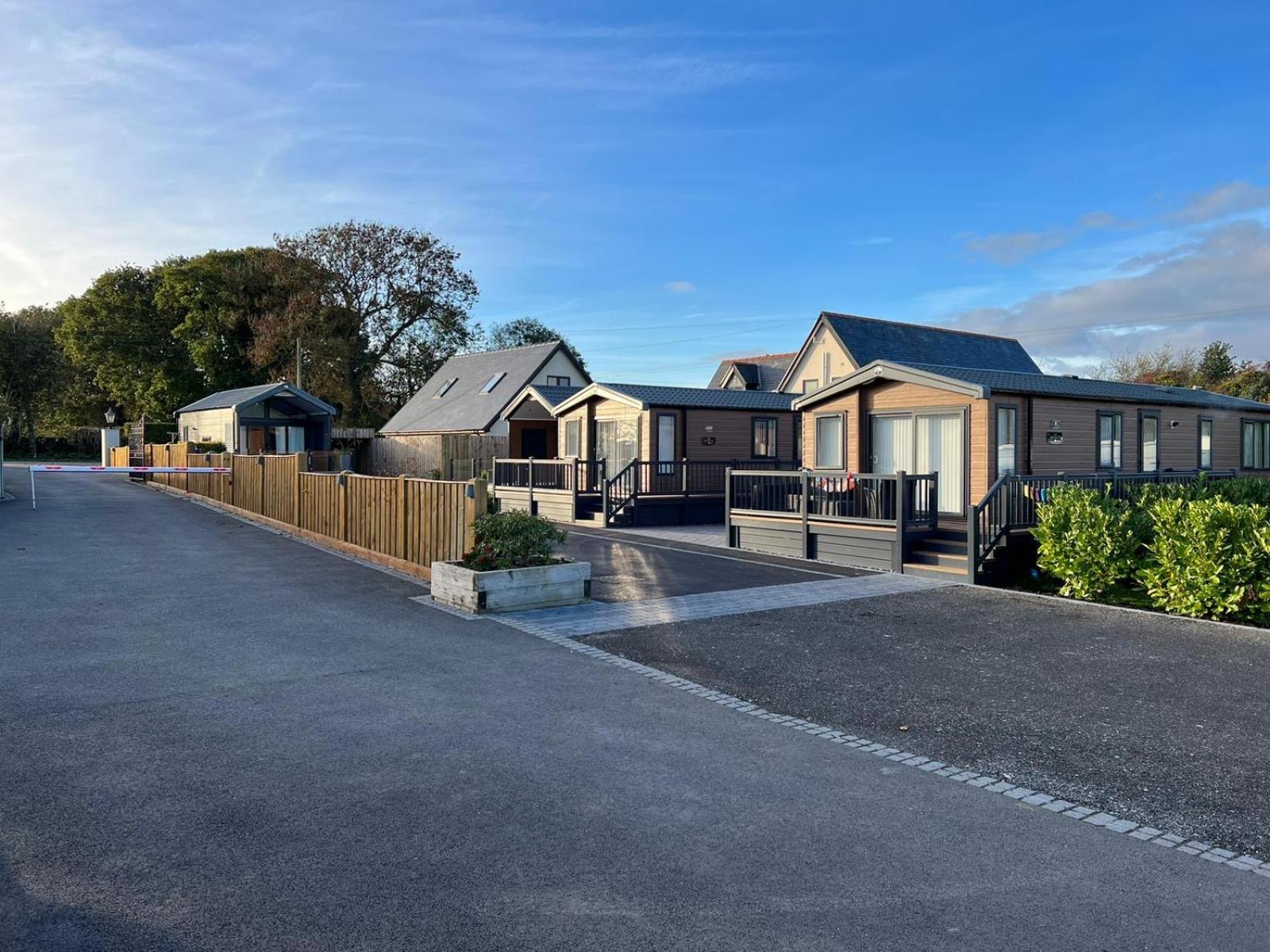 The Pods At Haulfryn Caravan Park Whitford Bagian luar foto