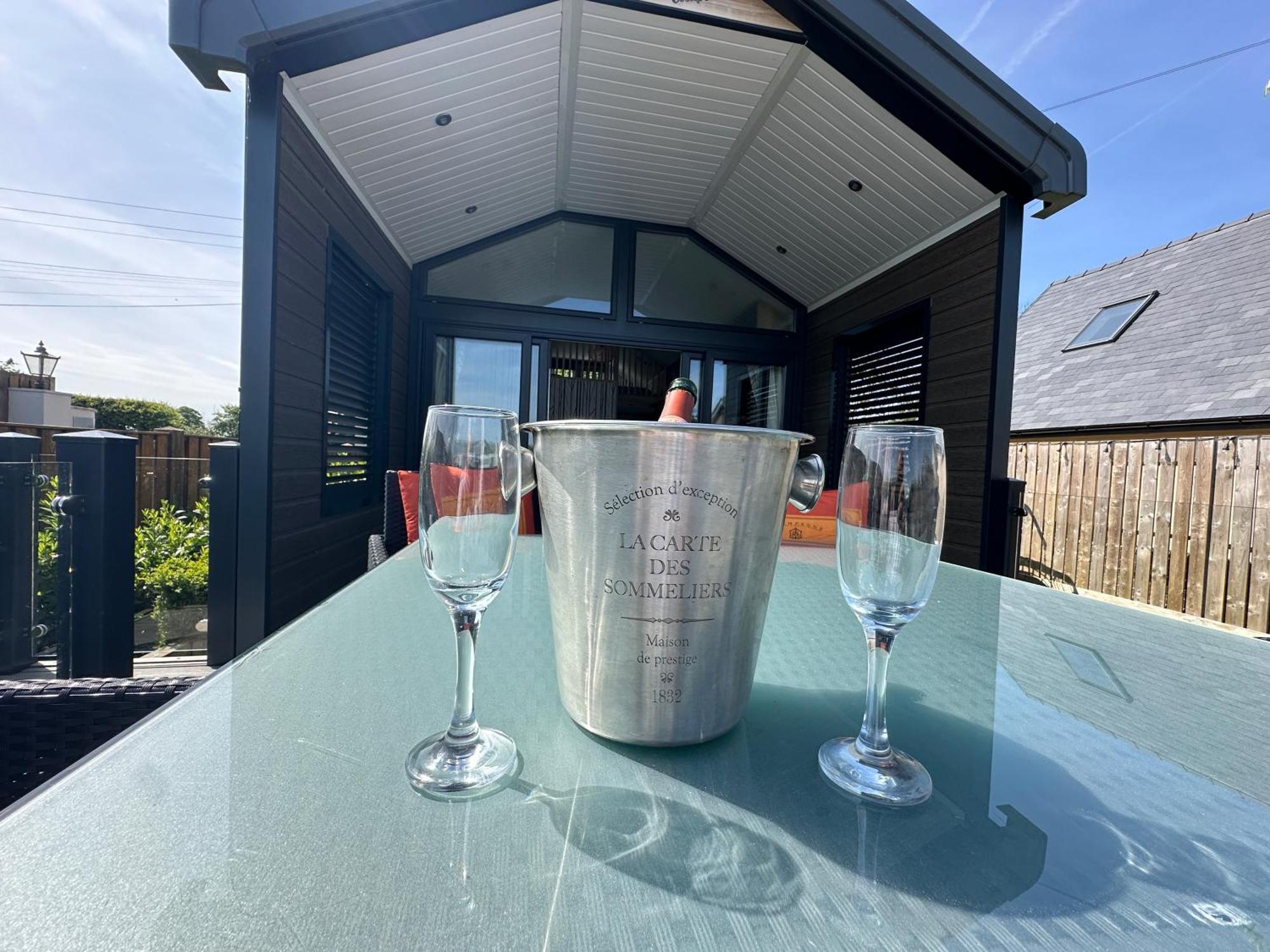 The Pods At Haulfryn Caravan Park Whitford Bagian luar foto